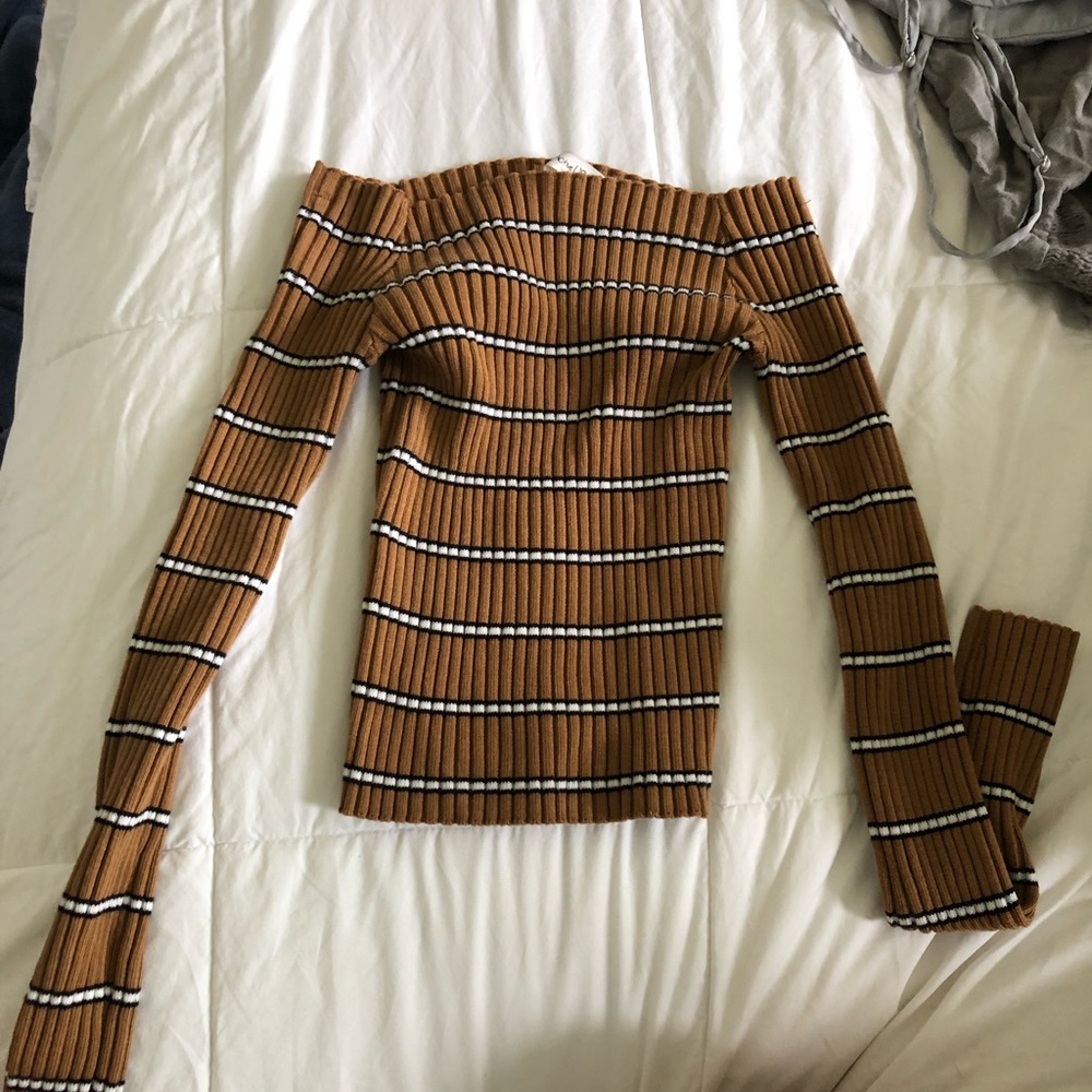Cropped tight long sleeve